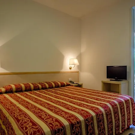 Отель Bristol Беллария-Иджеа-Марина